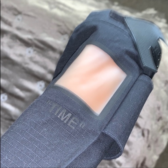 ❌SOLD❌ NIKE OFF WHITE JACKET - Picture 16 of 16